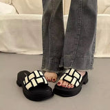 And White Plaid Slippers Women Wear 2023 Summer Korean One-Line Flat Beach Shoes Cool Women's