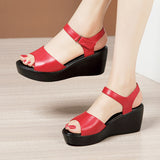 Leather Medium Heel Heel Sandals Summer 2023 New Muffin Thick Soles Fashion Large Size Soft Soles Mother Sandals