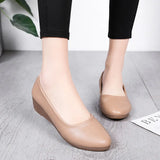 Breakj The Autumn Of 2025, The New Women's Single Shoe Slope And Comfortable Pointed Bean Shoes In The Heel Of The Working Mother's