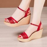 High-Heeled Sandals Women's Gold 2023 New Summer Muffin Thick Soles Large Size One-Word Flat-Soled Soft Sandals Comfortable