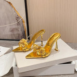 Yard Station Flowers Decorated With Pointed Flat Heel High Heel
