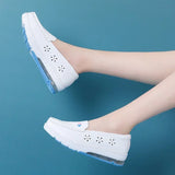 Woman Nurse Flat Shoes Fashion White Slip on Comfort Moccains Shoes Warm Plush Loafers Women Wedge Platform Sneakers