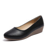 Breakj The Autumn Of 2025, The New Women's Single Shoe Slope And Comfortable Pointed Bean Shoes In The Heel Of The Working Mother's