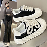 2023 New Cake Soft Bottom Shoes Women's Students Black And White Panda Women's Casual Sports Small White