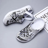 Summer Beach Slippers Men Sandals Outdoor Soft Bottom Hollow Garden Clogs Shoes Men Clogs Sandals De Hombre Big Size