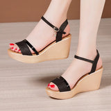 High-Heeled Sandals Women's Gold 2023 New Summer Muffin Thick Soles Large Size One-Word Flat-Soled Soft Sandals Comfortable
