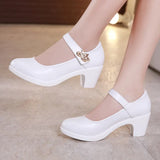 2023 Comfortable Medium-Heeled Round Head Large Size 40-43 Middle-Aged Leather Shoes Catwalk Cheongsam Single
