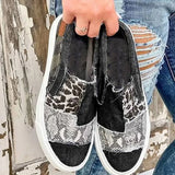 Autumn And Winter New Large-Size Women's Shoes Snakeskin Spliced Polyurethane Flat-Bottomed Canvas Shoes Women's Singles