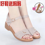 Sandals Female Summer 2023 New Wedge Comfortable Flat Middle-Aged Soft Bottom Middle-Aged Female