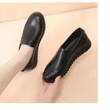 Soft new Soled Mother Black Single Shoes Leather Non-slip Casual Comfortable Middle-aged Ladies Flat Shoes Ladies